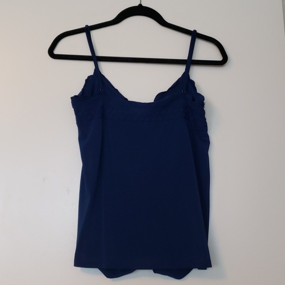 Banana Republic - Blue Scalloped Detailed Tank - Picture 2 of 4